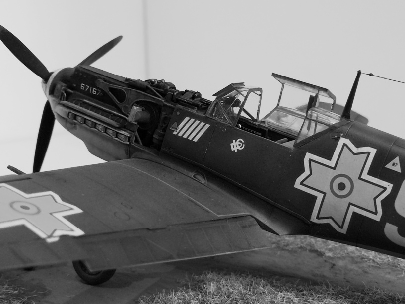 Messerschmitt Bf 109 E3 Roumain Eduard 1/48 20062804551721083316891900