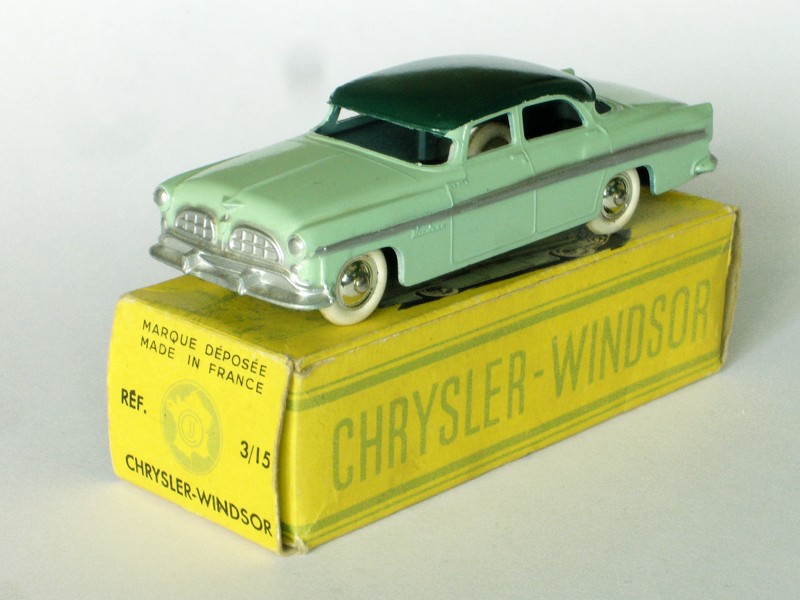 #2224 Chrysler Windsor CIJ face sur boite web