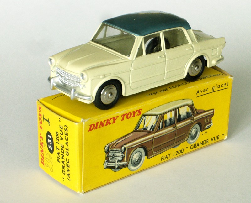 #2194 Fiat 1200 grande vue Dinky-Toys face sur boite web