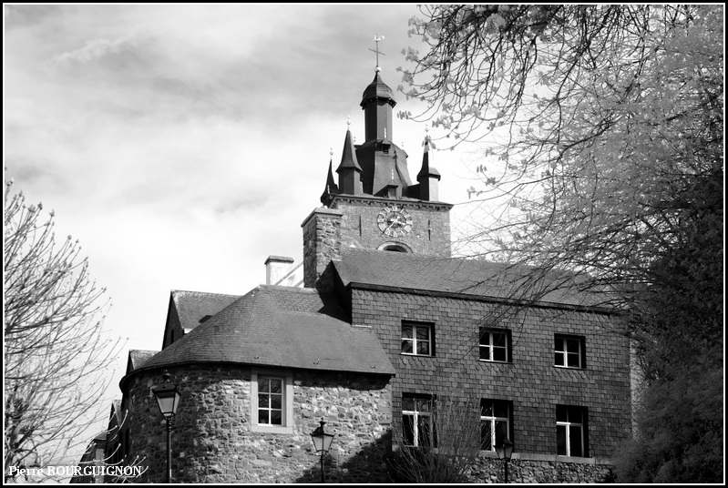 Thuin, photographie infrarouge par Pierre BOURGUIGNON, Belgique