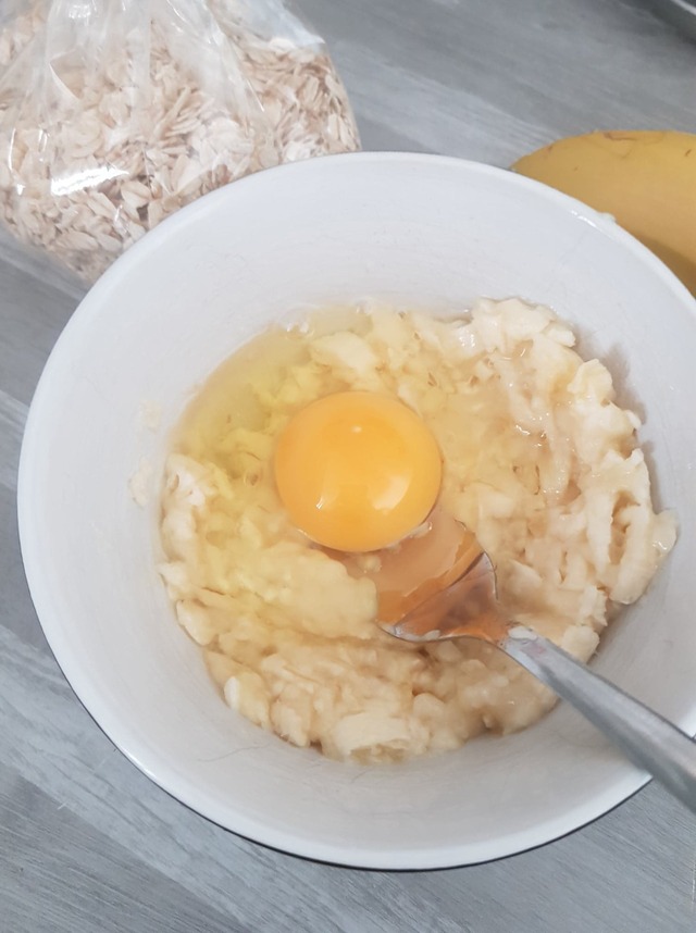 Bowl Cake Banane aux Flocons d’Avoine et aux Pépites de Chocolat Tik
