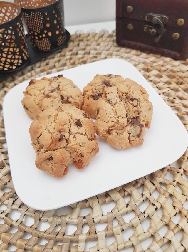 Cookies Au Beurre De Cacahuètes Et Pépites De Chocolat – L'élégance Est ...