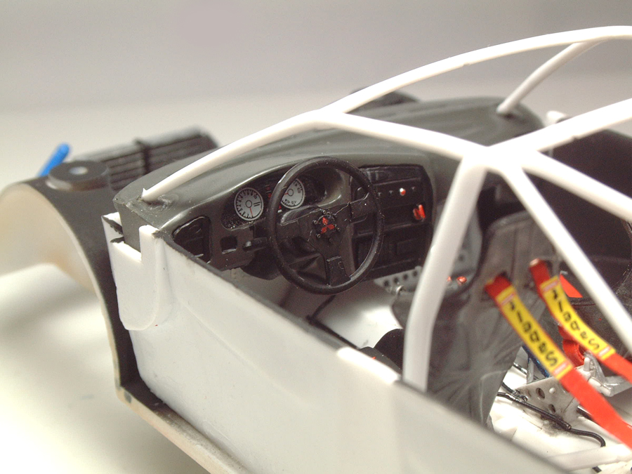 Mitsubishi Lancer Evolution IV - 1/24e [Hasegawa] JF3jKb-lancer-interieur9