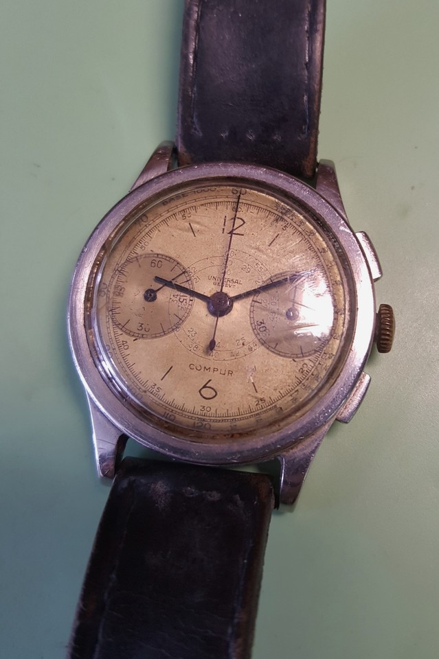Restauration d'un chronographe Universal Genève  Compur des années 40 20100805345514657917073014