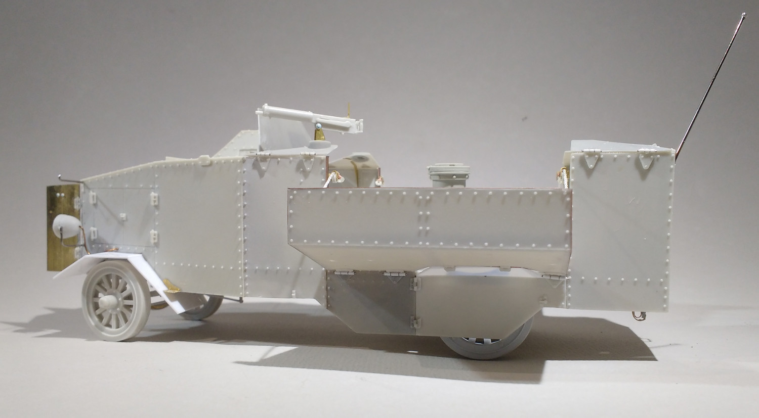 Le camion blinde Seabrook de 1914 (maquette Azimut en résine 1/35) ClJFKb-Seab80