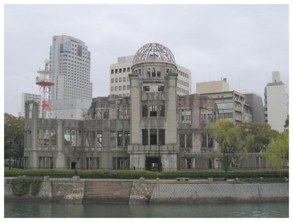 Article annexe : Bombardements atomiques de Hiroshima et Nagasaki 4lILKb-le-dome-de-genbaku