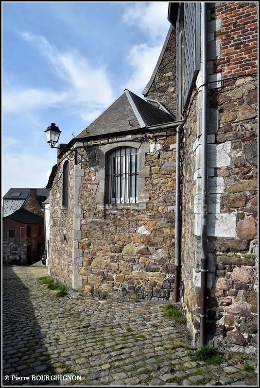 Thuin, remparts du sud, photo par Pierre BOURGUIGNON, Belgique