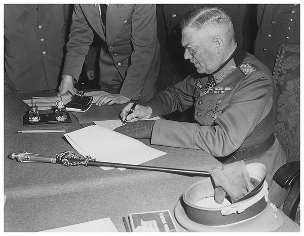 Article Annexe : Actes de capitulation du Troisième Reich I2ANKb-wilhem-keitel