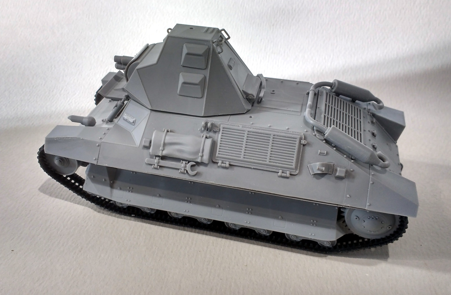 Le char léger FCM36 au 1/35ème d'ICM (ref 35336) XxrPKb-FCM12