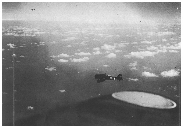 Article annexe : Bataille de la Mer de Corail HkKSKb-bombardiers-en-pique-japonais-aichi-D3A