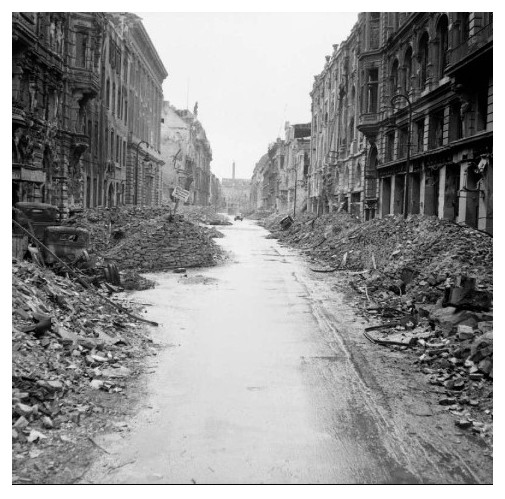 Article annexe :  Chronologie de la Seconde guerre Mondiale E4LWKb-berlin-annee-zero