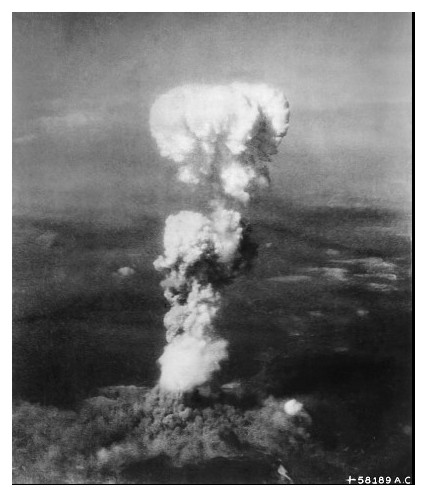 Article annexe :  Chronologie de la Seconde guerre Mondiale E4LWKb-champignon-atomique-hiroshima