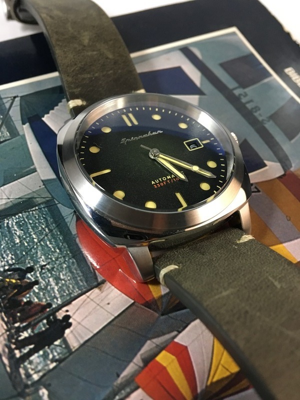 Les montres Spinnaker de Dartmouth Brands / Solar time limited – Hong Kong. 21012105032924054417223345
