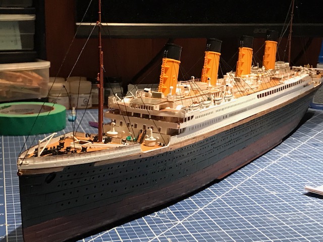 Mon tout premier projet . Titanic 1/400 21021004400824406917255293