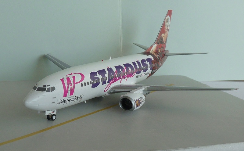 BOEING B737-301 Skyline 1/144 2103100408195669817305264