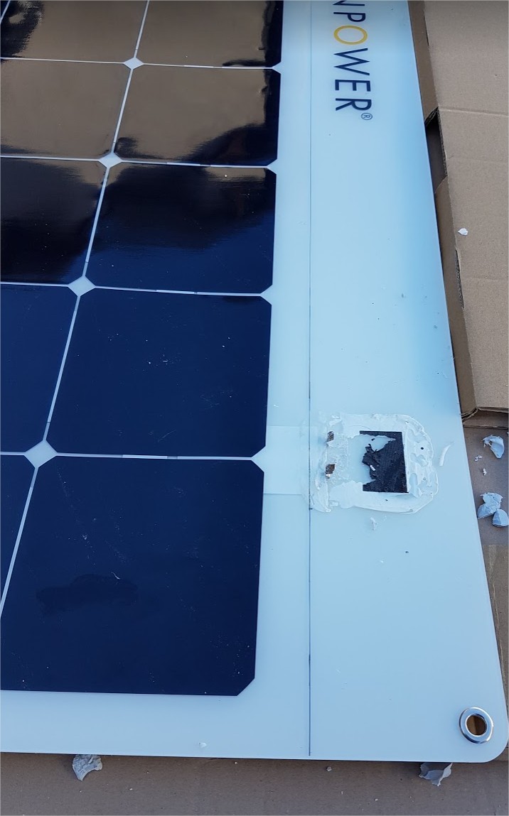Fixation de panneaux photovoltaïques sur un trike steintrikes mungo 21032810531012779417339895