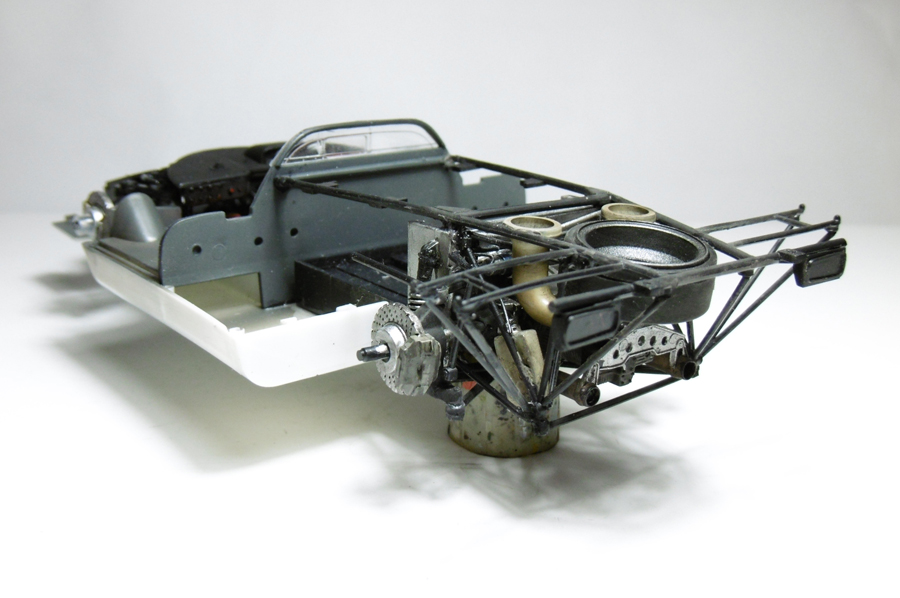 Porsche 917 K - 1/24e [Fujimi] - Page 2 PxN0Lb-917K-moteur13