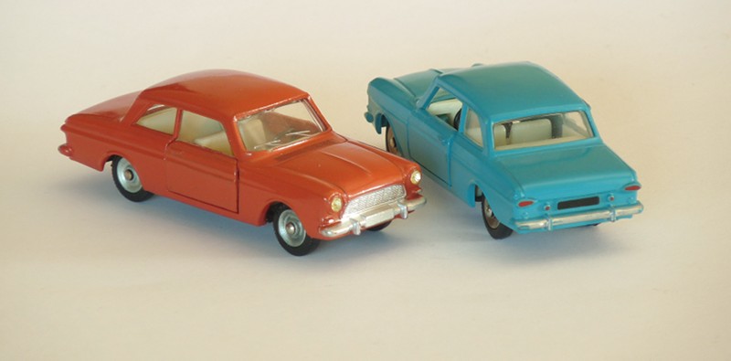 Ford Taunus Dinky-Toys x 2 web