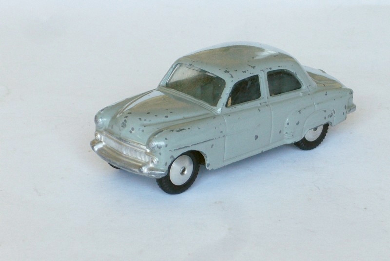 #1785 Vauxhall Velox Corgi-Toys grise face web