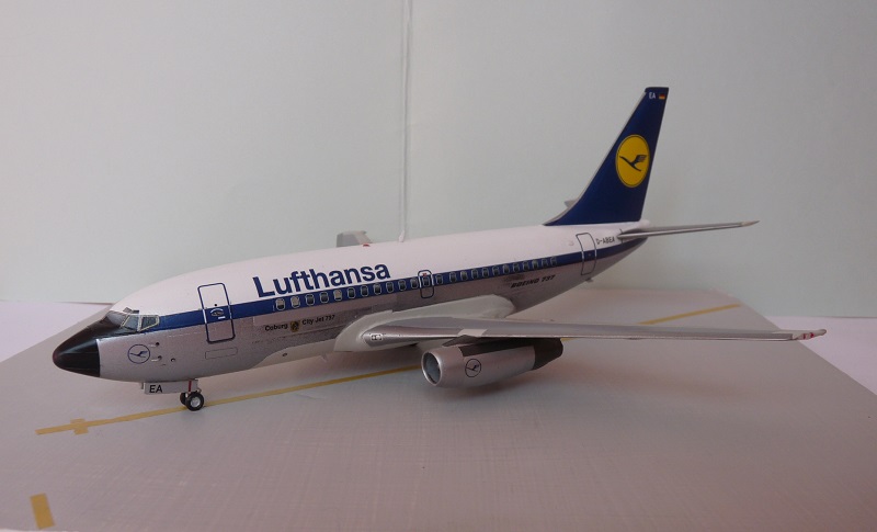 B737-130  Authentic Airliners 1/144 2104200436065669817378449