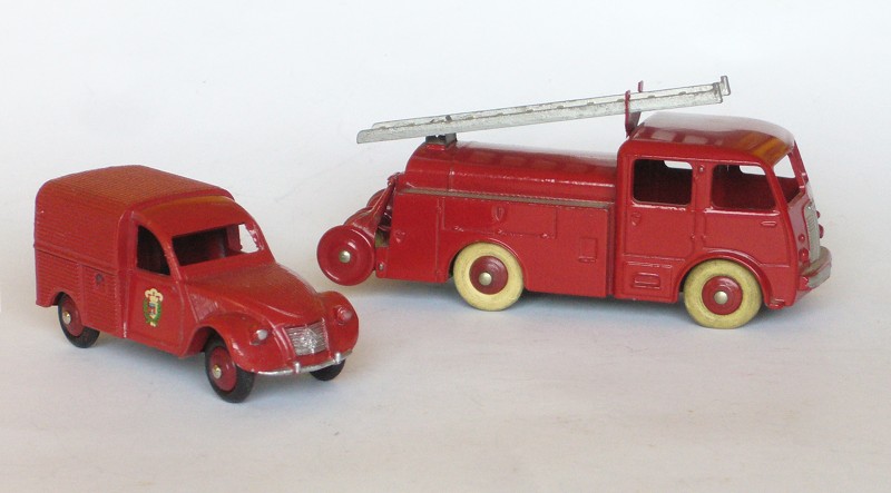 Combinaison Dinky-Toys pompiers web