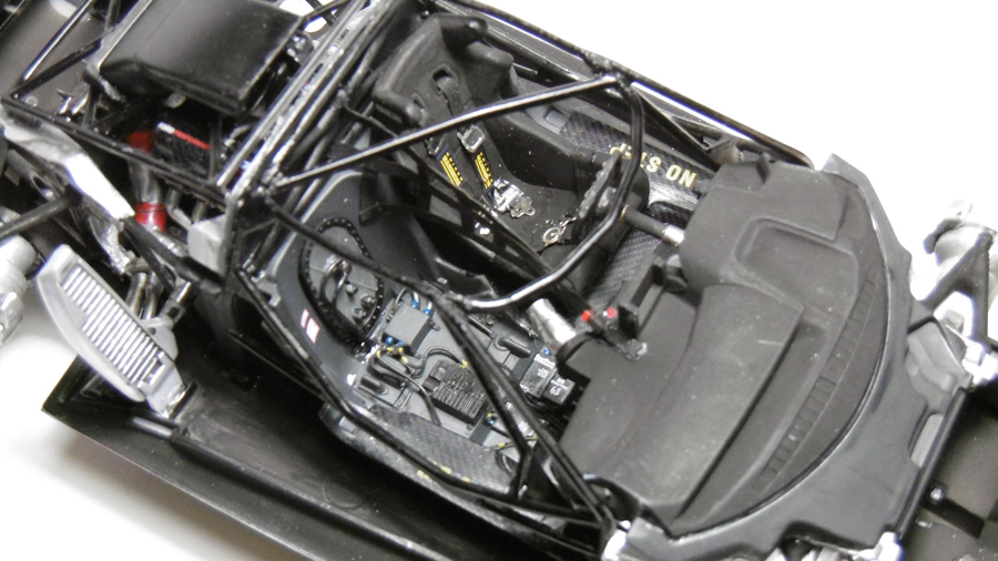 Ford GT - Revell [1/24e] - Page 2 BxALLb-Ford-GT-interieur13
