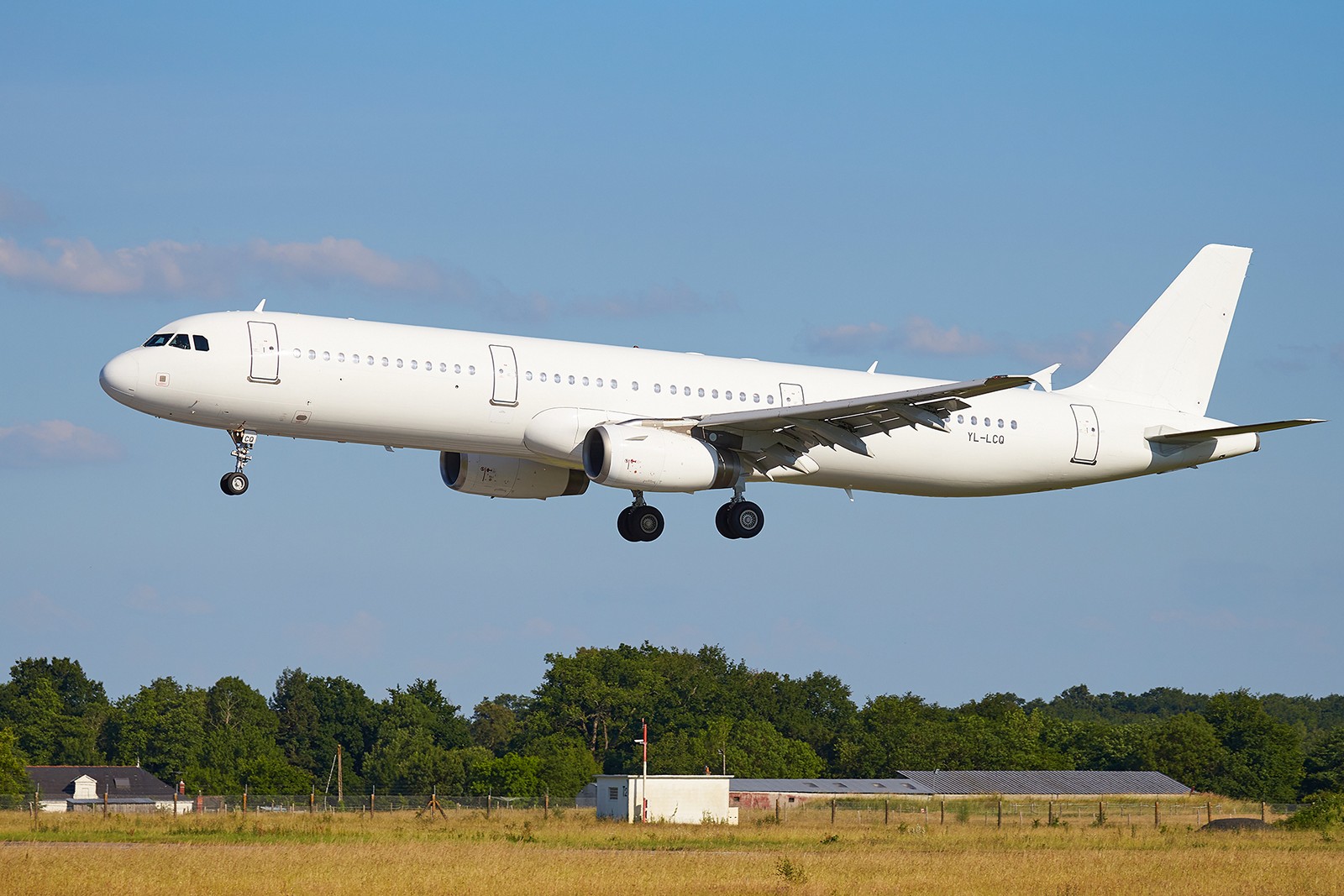 [11/06/2021] Airbus A321 (YL-LCQ) SmartLynx Airlines Gh4SLb-GRX-3469