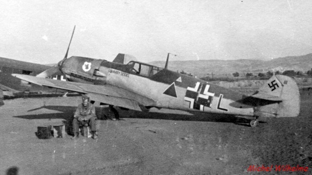 MESSERSCHMITT .BF109 E.7 Balkans 1941 kit  AZmodel. 2107240213055625617503288