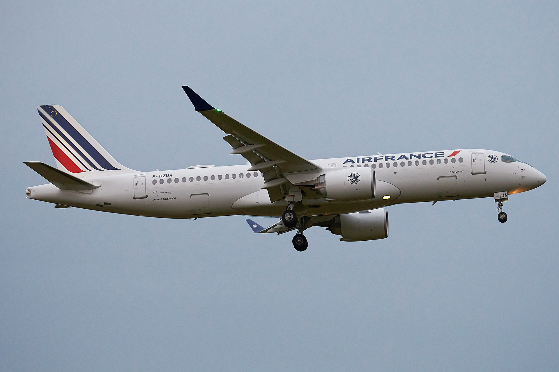 03 10 2021 Airbus A220 F HZUA AirFrance 03-10-2021-airbus-a220-f-hzua-airfrance