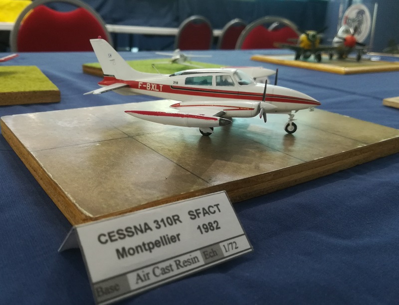 CESSNA 310R Air Cast Resin 1/72  SFACT 2110131226555669817613534