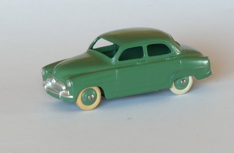 #2459 Simca Aronde Dinky-Toys face web