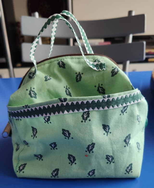 2015-2024 Pochettes  Valisettes PM - 2021 11 22 TrousseMAXfeuilles vertes (1)