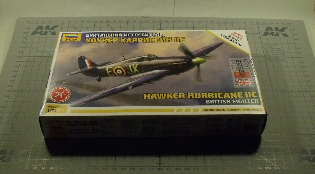 [Zvezda] Hurricane Mk.II C (snap-tite / assemblage sans colle) 2112011134069470717696937