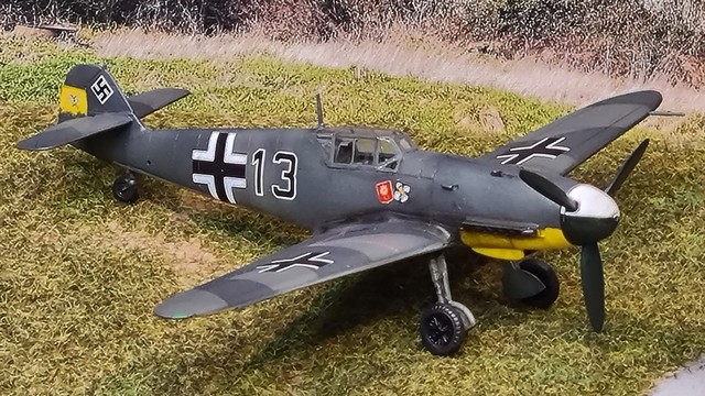 MESSERSCHMITT .BF 109 F.4 Finlande 1942 kit AZmodel1/72 2112110638045625617709043