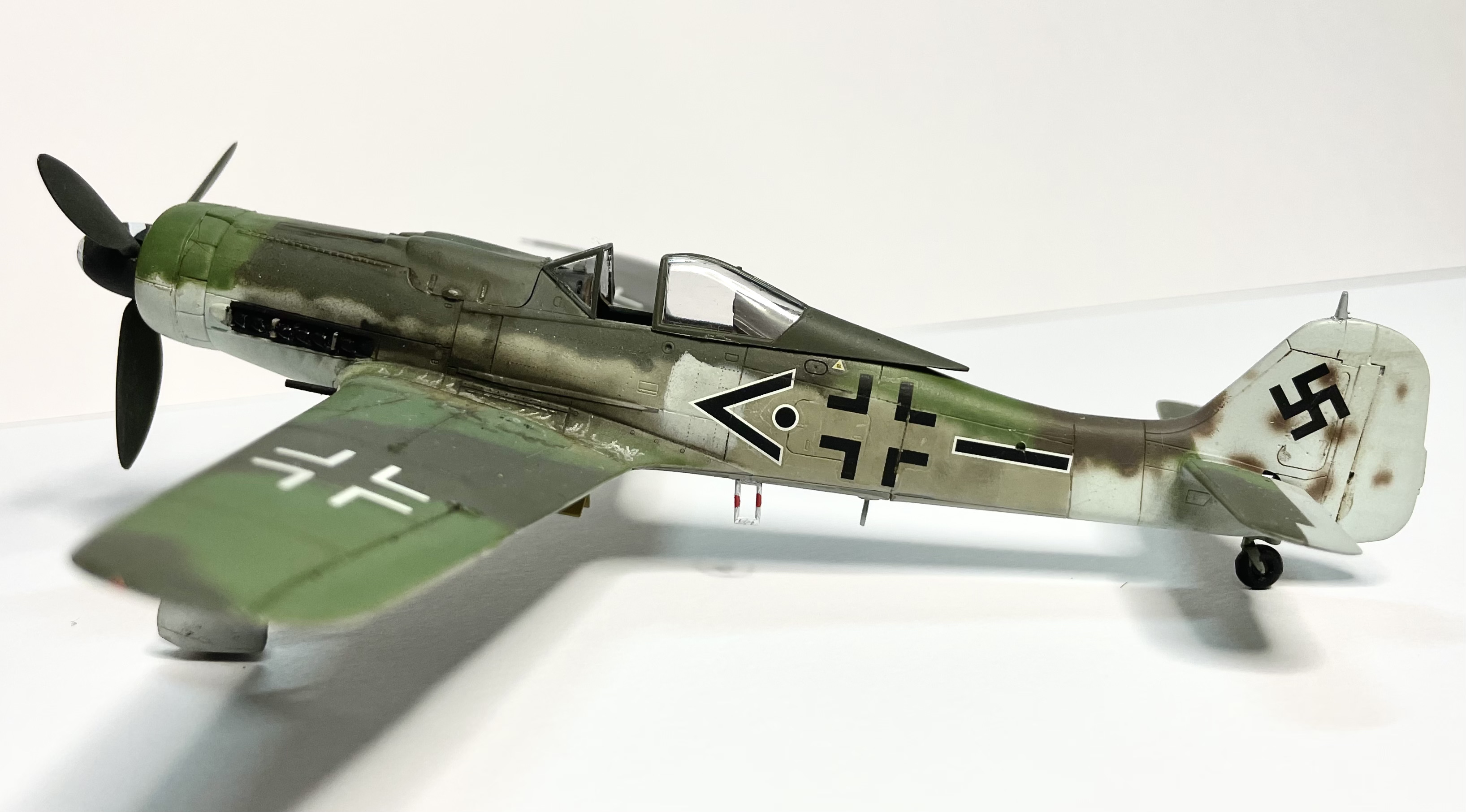 Maquette FW 190 D-9 1/72 – JG-6, Sorau 1945 – Plastique Bleu Clair, Moteur Détaillé, Cockpit – à Assembler Et Peindre
