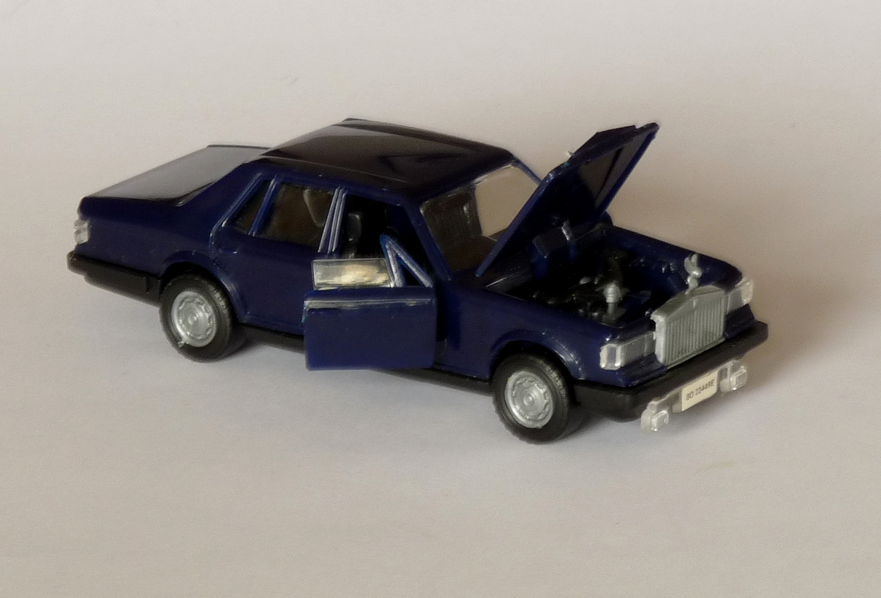 #2430 Silver Spirit Games PLaykit face capot ouvert