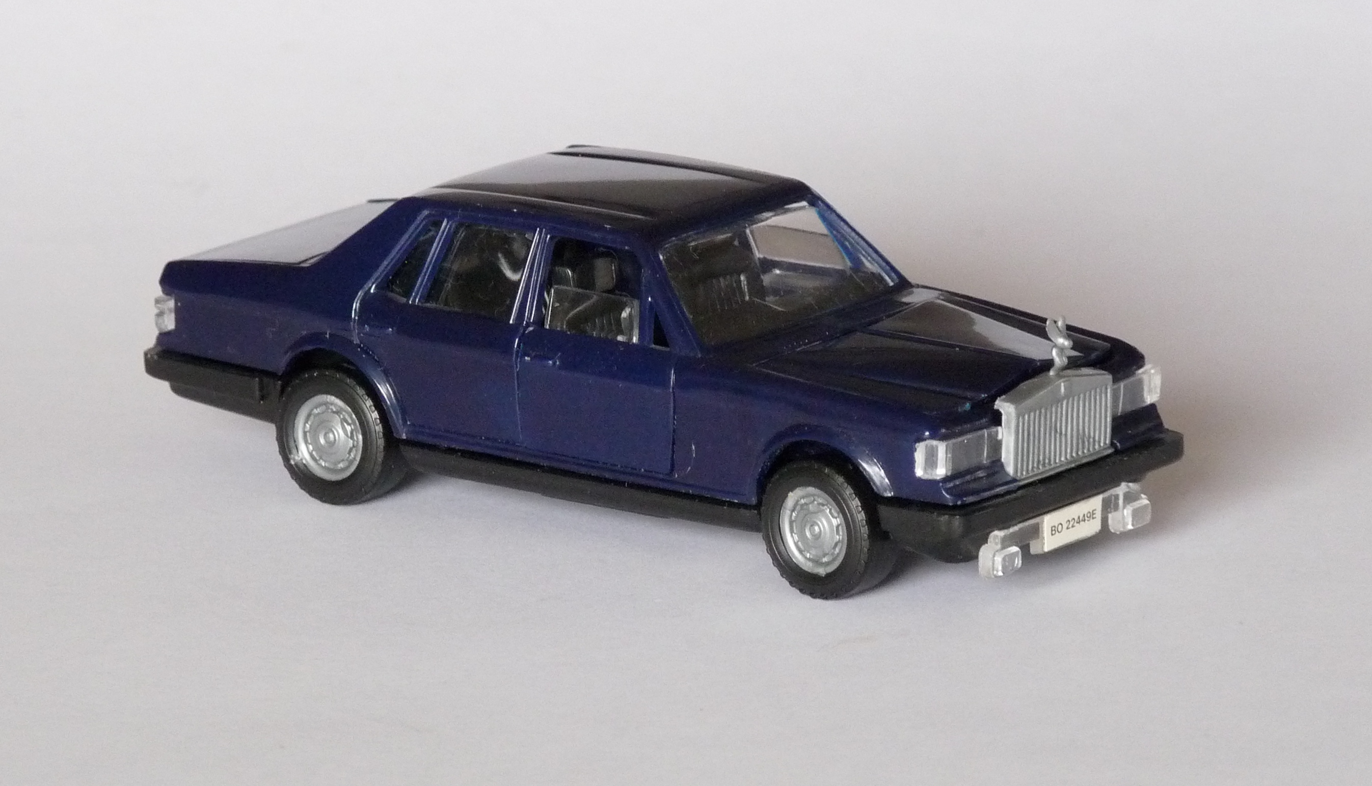 #2430 Silver Spirit Games PLaykit face