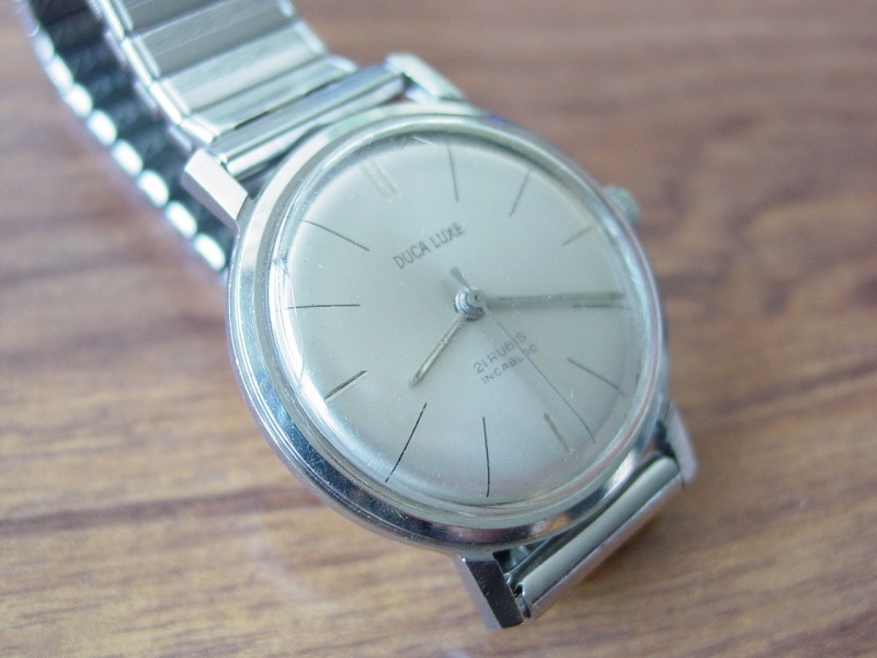 Les montres mécaniques les plus basiques, heure, minute, seconde ne seraient-elles pas les plus désirables par leur sobriété? OrSkNb-IMG-0696