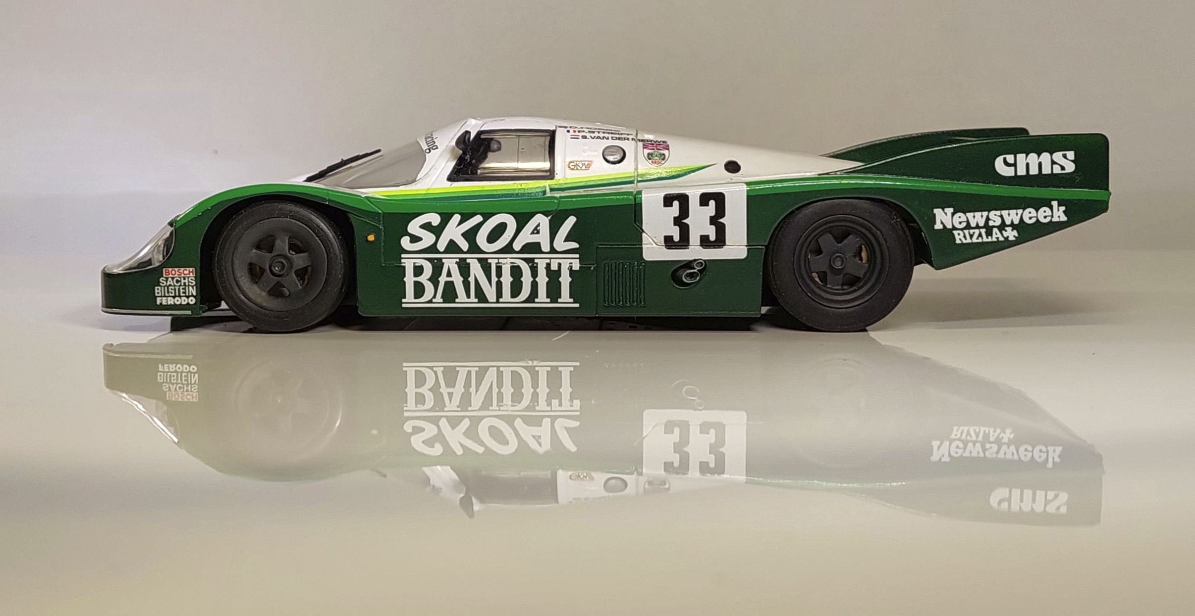 MANS 1984. PORSCHE 956 n33 SKOAL BANDIT 22012705171025119417766585