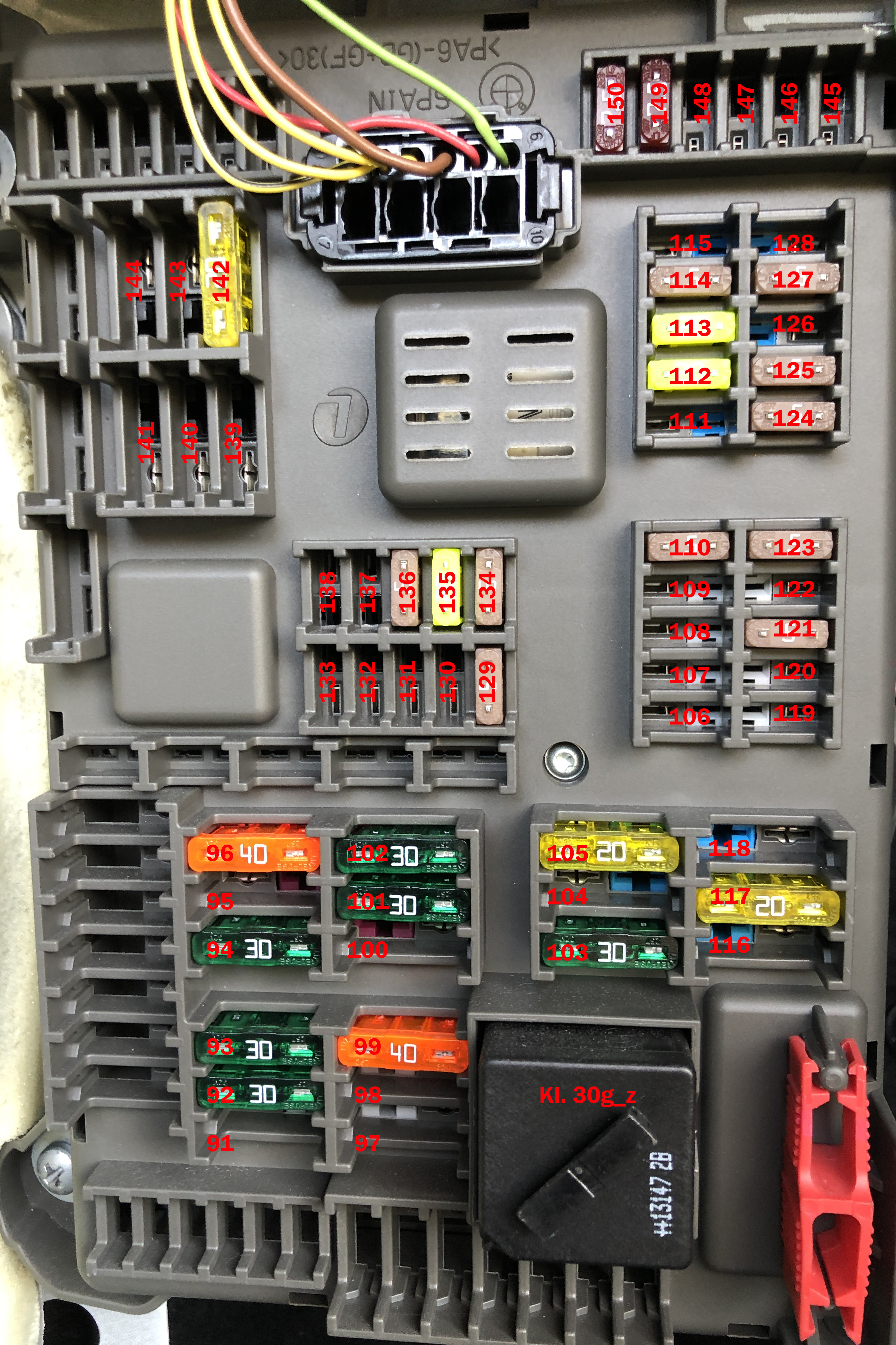 X6_Tableau_Fusibles_Coffre