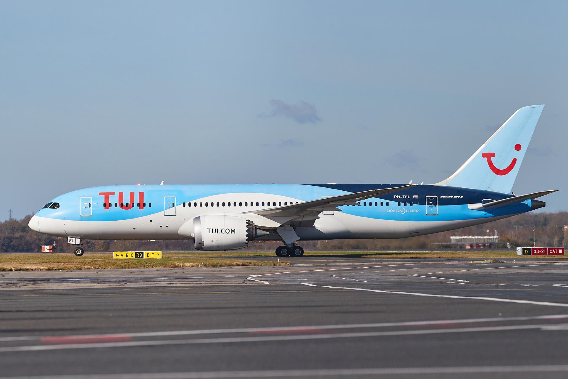 [11/02/2022] Boeing B787-800 (PH-TFL) TUI Airlines Nederland ZuAsNb-GRX-8785