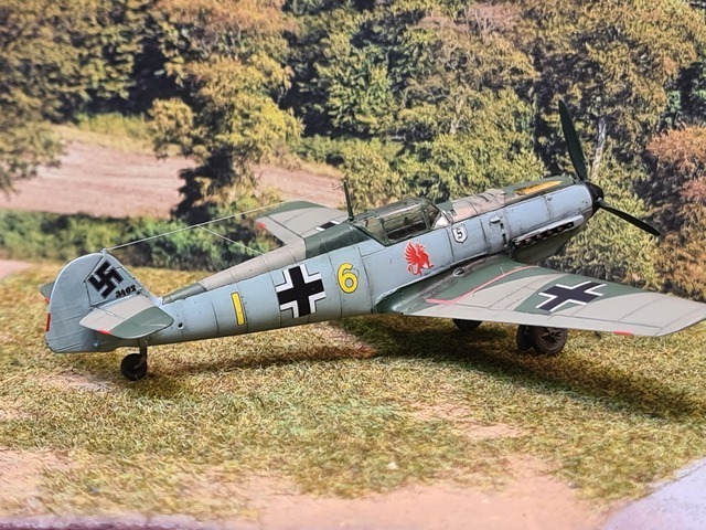 MESSERSCHMITT BF 109.E.1 JG 26  France 1940  .AZmodel 1/72 22022005560726281217802646