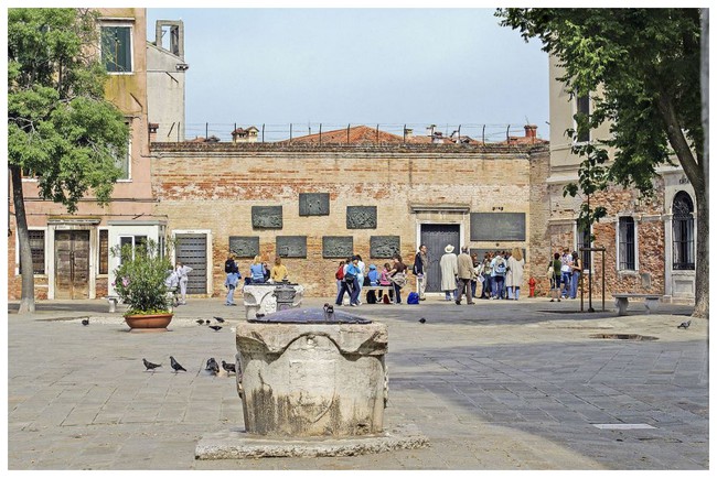 Italie : ghetto de Venise Ck73Nb-monument-de-la-shoah