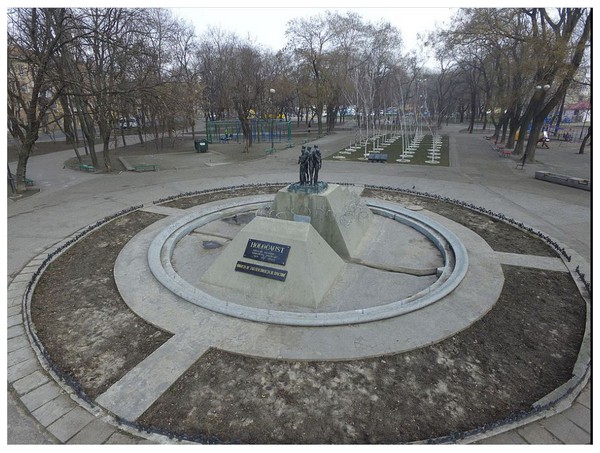 Massacre d'Odessa (1941 ) VMm5Nb-vue-aerienne-du-memorial-3