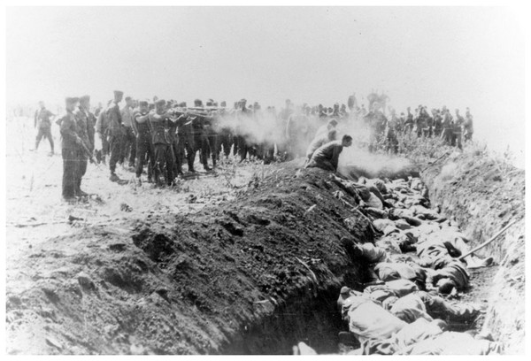 Einsatzgruppen : généralités FBU8Nb-excecution-civils-russes