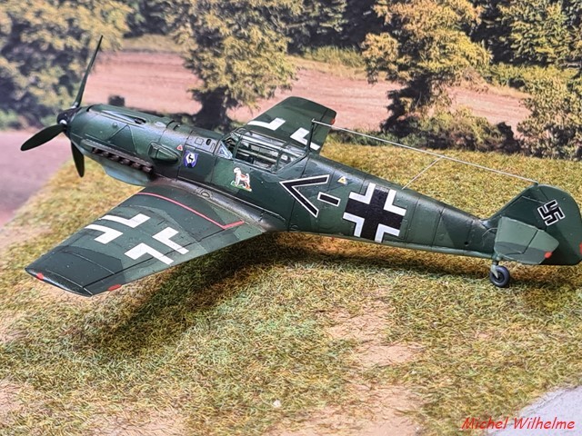 MESSERSCHMITT BF 109 E.1 JG51 Ernst TERRY Allemagne 1939 kit az model 1/72 22040501412226281217855337
