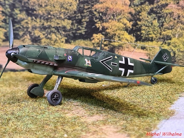 MESSERSCHMITT BF 109 E.1 JG51 Ernst TERRY Allemagne 1939 kit az model 1/72 22040501412426281217855343