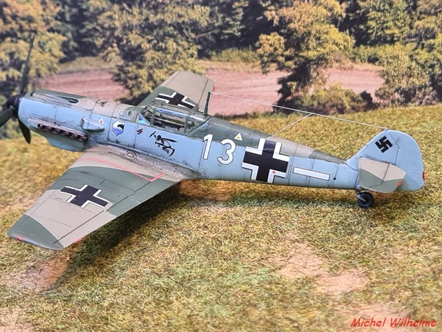MESSERSCHMITT BF109 E.1 JG77 Helmut HENZ  Norvège  juin 1940  kit az model 1/72 22041102351526281217862542