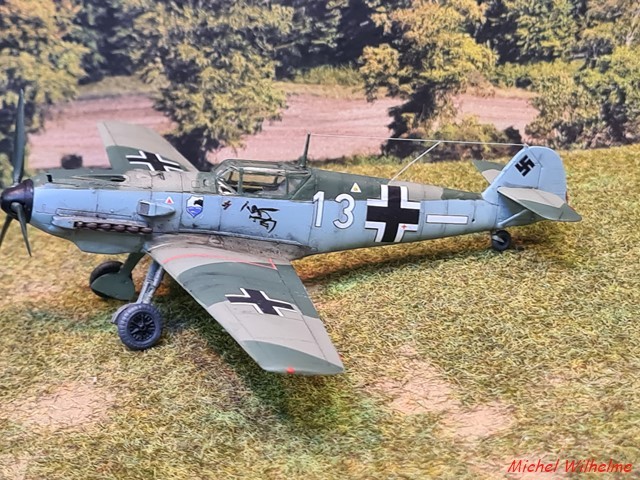 MESSERSCHMITT BF109 E.1 JG77 Helmut HENZ  Norvège  juin 1940  kit az model 1/72 22041102351526281217862543