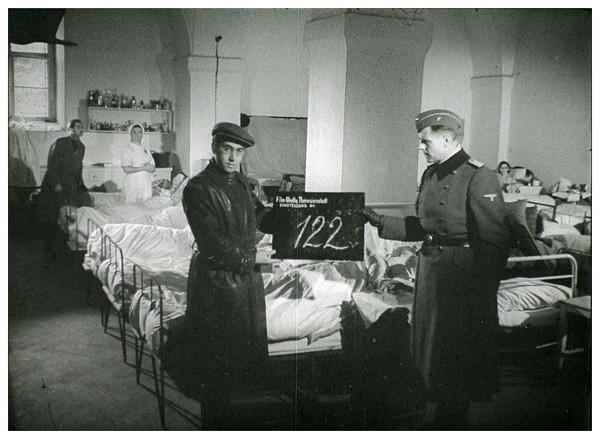 Camp de Theresienstadt - Tchecoslovaquie en 1941 VqyFNb-tournage-du-1er-film-en-42
